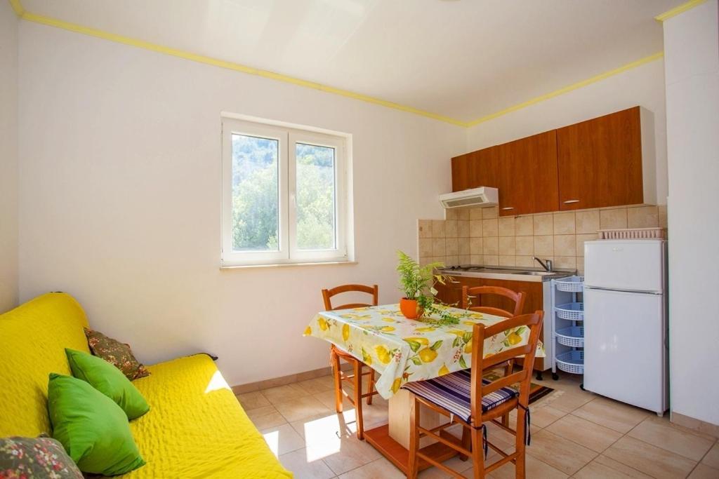 Apartment Varezic Стон Екстериор снимка